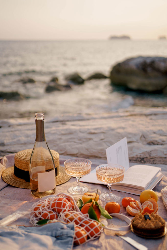 50th birthday idea: food and drinks at the beach.